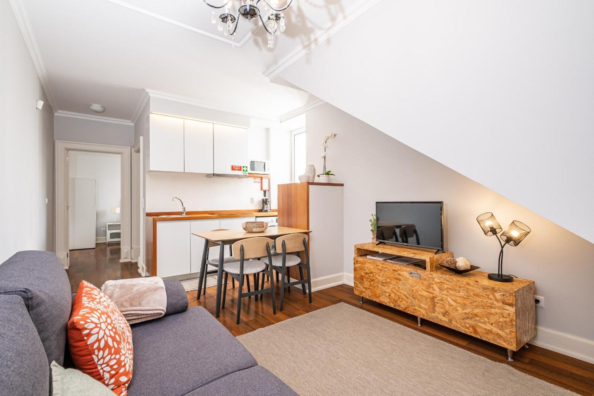 Hillside - By Wehost Apartment