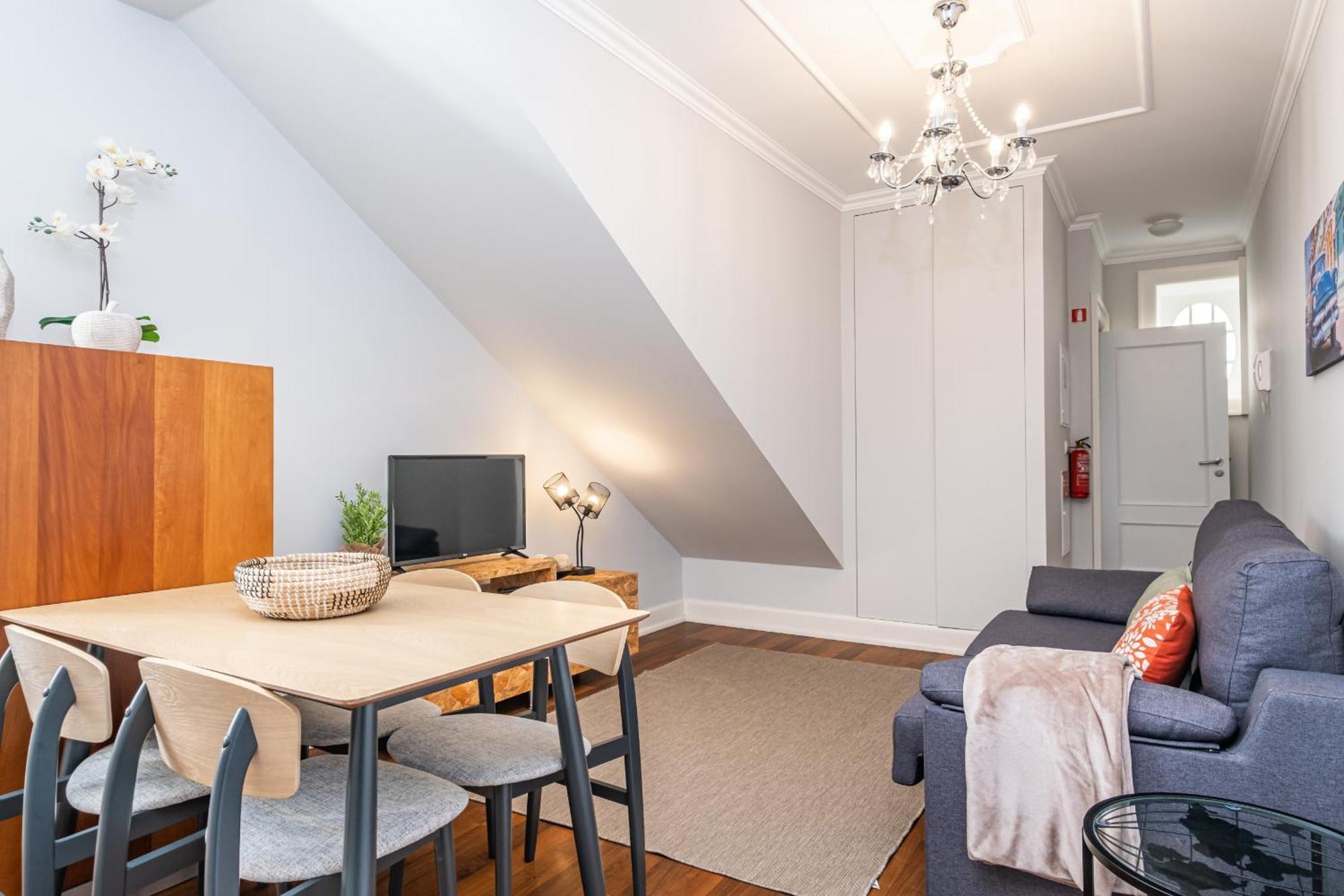 Hillside - By Wehost Apartment